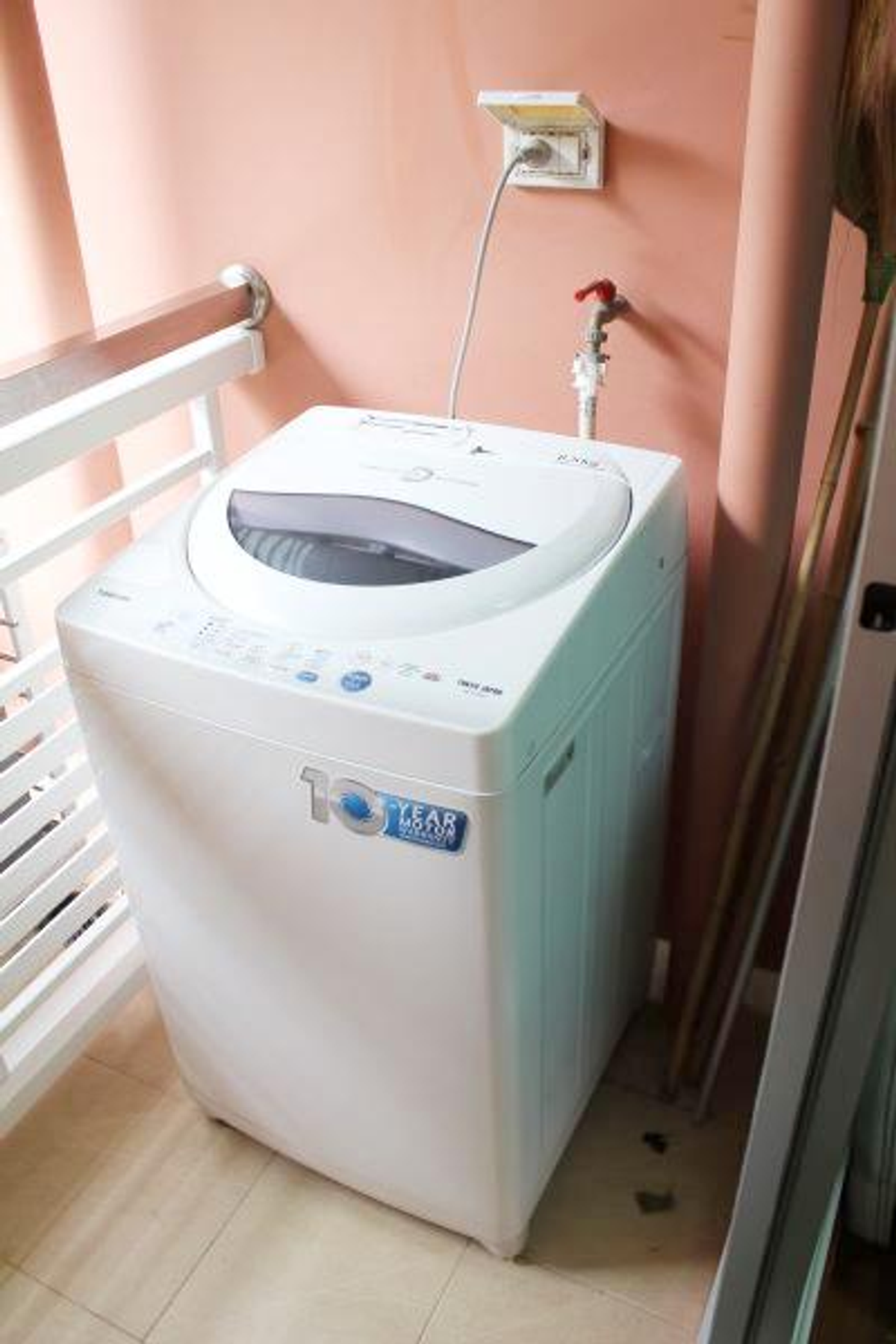 ขายคอนโดรัชดา ห้วยขวาง : ขาย The Kris Extra 4 สตูดิโอ 27 ตรม. ชั้น 2 ซ.รัชดาภิเษก 17 ราคาดีสุด