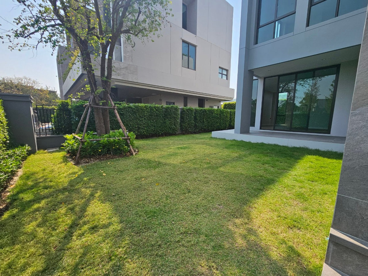 For SaleHouseLadkrabang, Suwannaphum Airport : New Modern House for Sale @ Grand Bangkok Boulevard Yard Bangna 55.9 MB*