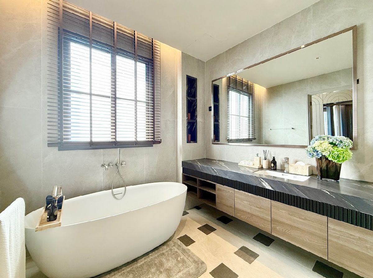 ขายบ้านเกษตร นวมินทร์ ลาดปลาเค้า : ขายบ้าน Smyth’s เกตร นวมินทร์  ขนาด 816 Sq.m 4 bed 7 bath พิเศษเพียง 120 MB ติดต่อ 086-795-9997 (จิมมี่)