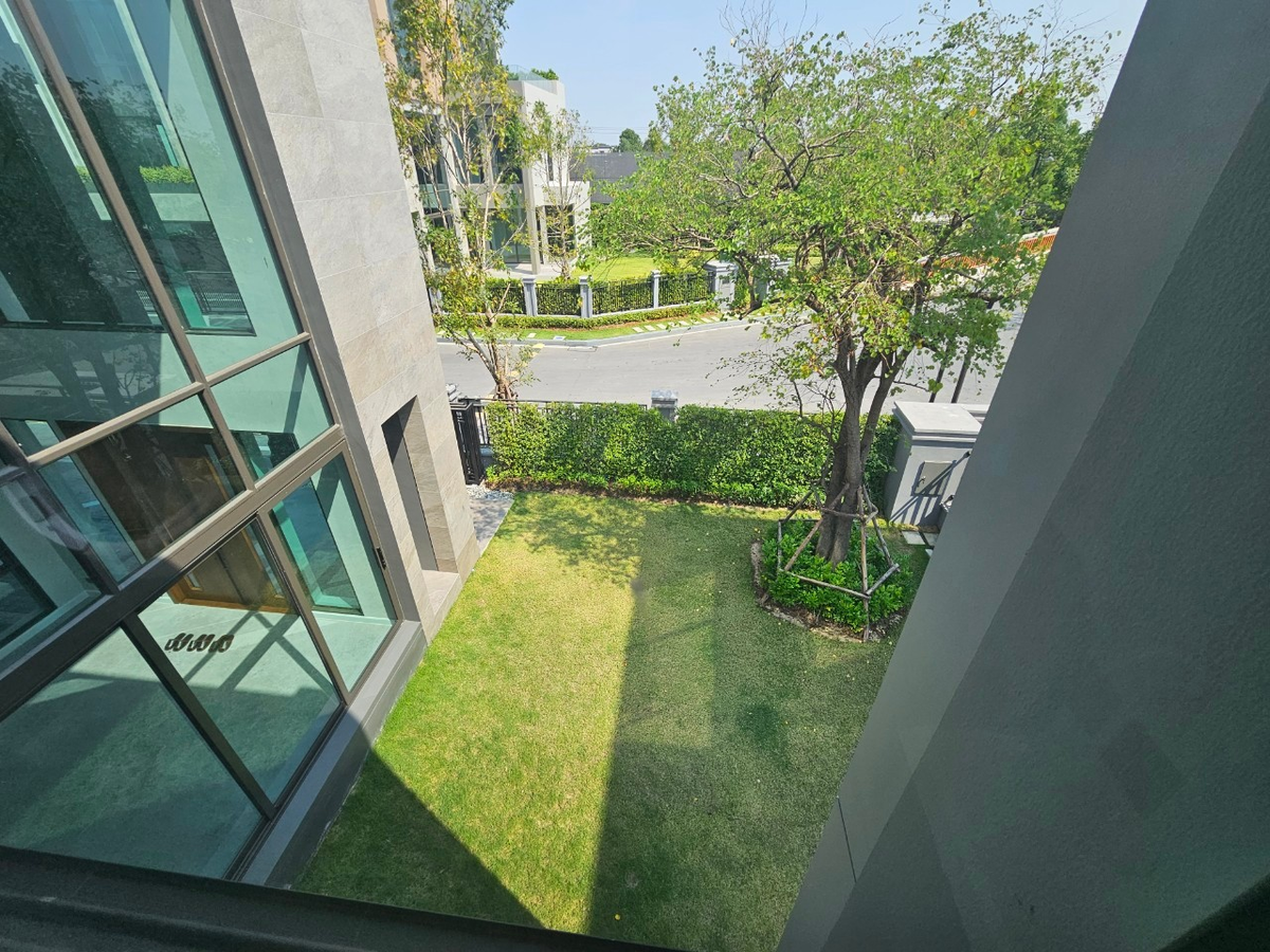 For SaleHouseLadkrabang, Suwannaphum Airport : New Modern House for Sale @ Grand Bangkok Boulevard Yard Bangna 55.9 MB*