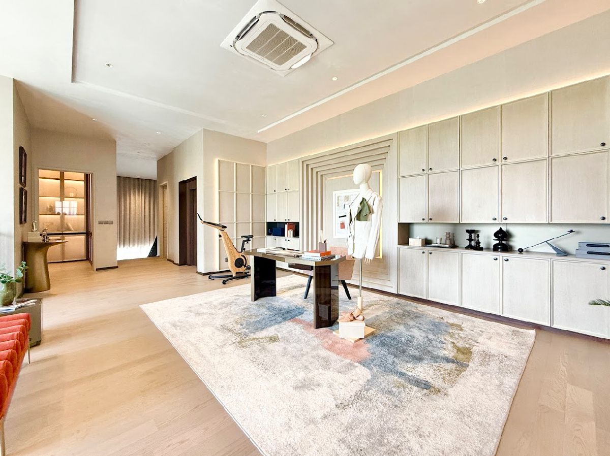 ขายบ้านเกษตร นวมินทร์ ลาดปลาเค้า : ขายบ้าน Smyth’s เกตร นวมินทร์  ขนาด 816 Sq.m 4 bed 7 bath พิเศษเพียง 120 MB ติดต่อ 086-795-9997 (จิมมี่)