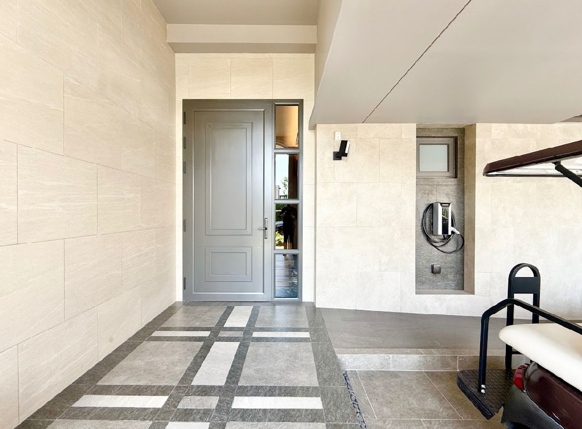 ขายบ้านเกษตร นวมินทร์ ลาดปลาเค้า : ขายบ้าน Smyth’s เกตร นวมินทร์  ขนาด 816 Sq.m 4 bed 7 bath พิเศษเพียง 120 MB ติดต่อ 086-795-9997 (จิมมี่)