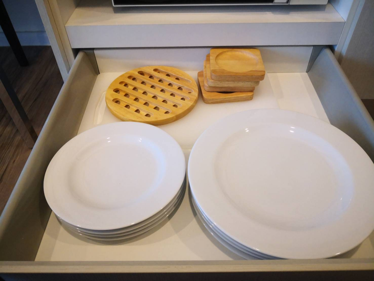 ให้เช่าคอนโดศรีราชา แหลมฉบัง บ้านบึง : ให้เช่าคอนโด ห้องสะอาด พร้อมเฟอร์นิเจอร์ครบ วิวทะเลศรีราชา ชั้นสูง รับลมดี รับสัญญาสั้น