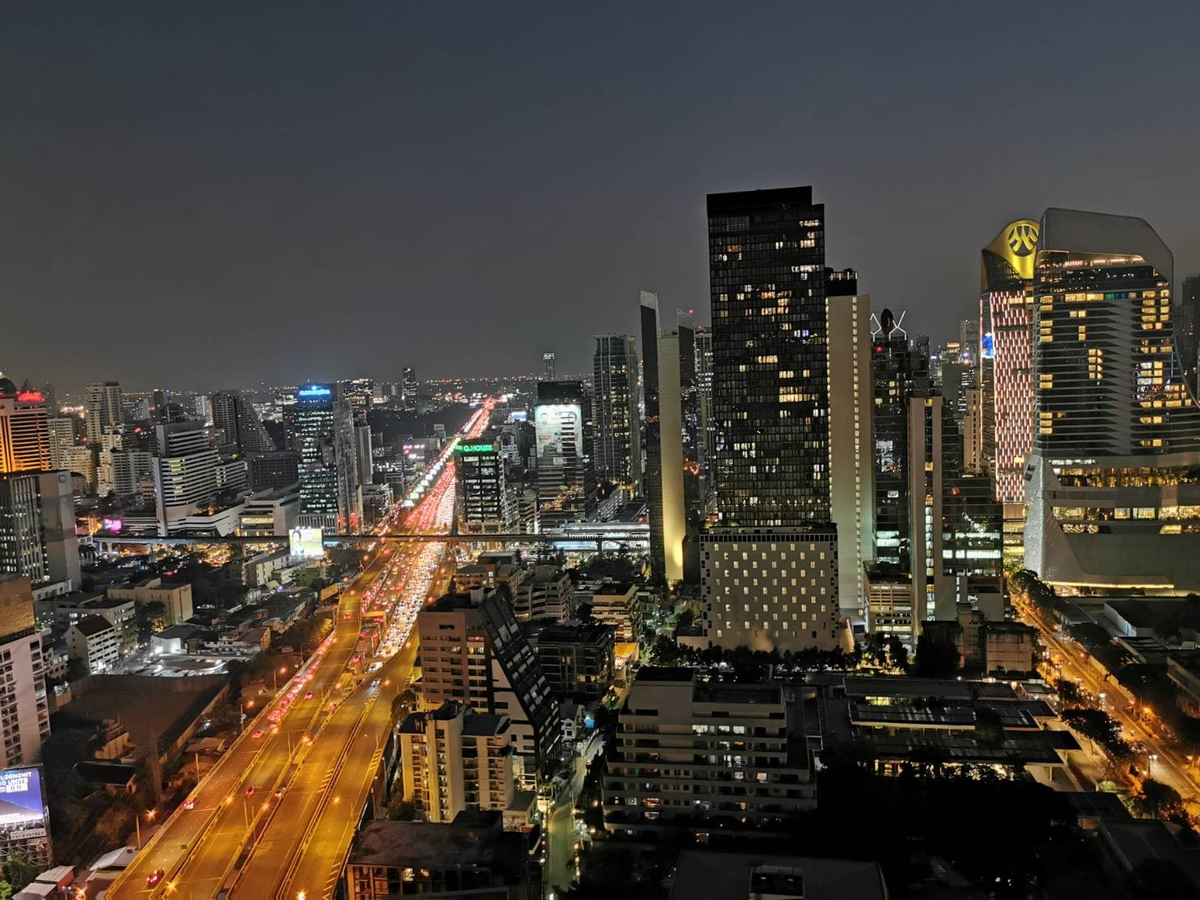 ให้เช่าคอนโดวิทยุ ชิดลม หลังสวน : Life1 Very High Floor Unblocked view by OWNER