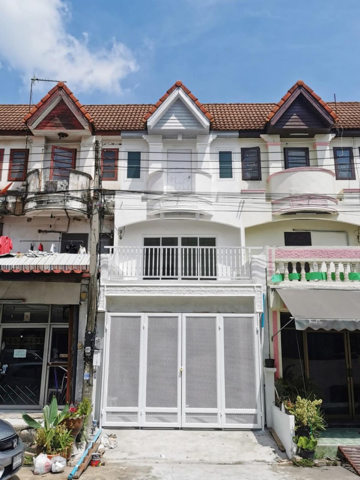 For SaleTownhomeMahachai Samut Sakhon : For Sale Townhouse/Townhome  , Phong Sirichai 1 , newly renovated , Om Noi , Krathum Baen , Samut Sakhon , CX-117137