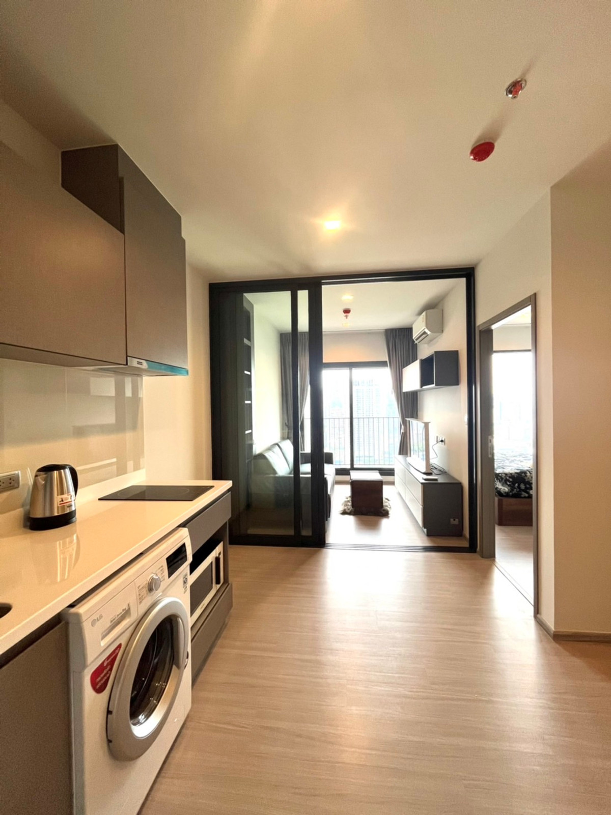 For RentCondoRama9, Petchburi, RCA : Life Asoke Hype rental, near MRT Rama 9, just 300 meters!