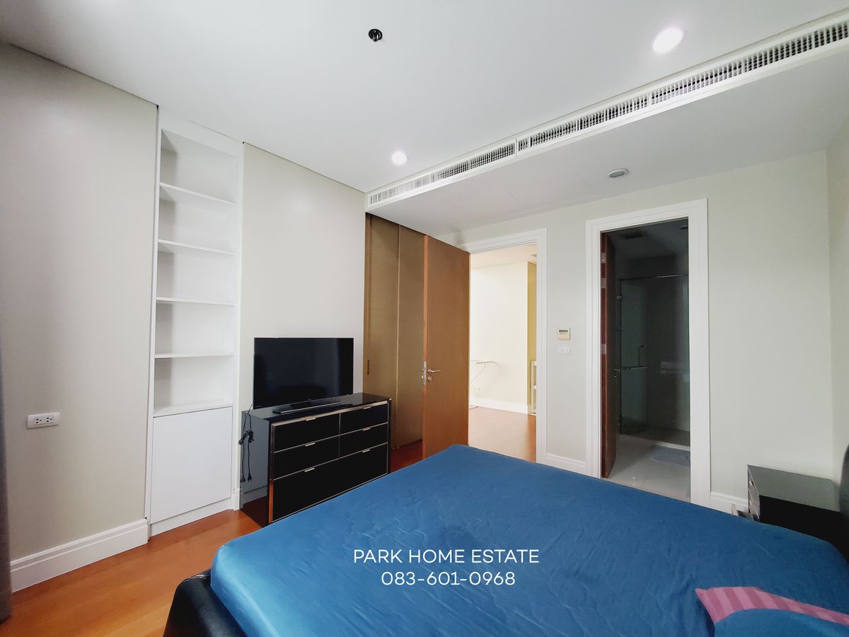 For RentCondoSukhumvit, Asoke, Thonglor : 3 Bedroom Duplex |  Bright Sukhumvit 24 only 100k thb/month