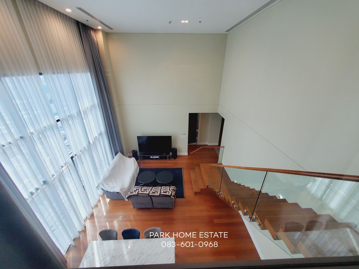 For RentCondoSukhumvit, Asoke, Thonglor : 3 Bedroom Duplex |  Bright Sukhumvit 24 only 100k thb/month