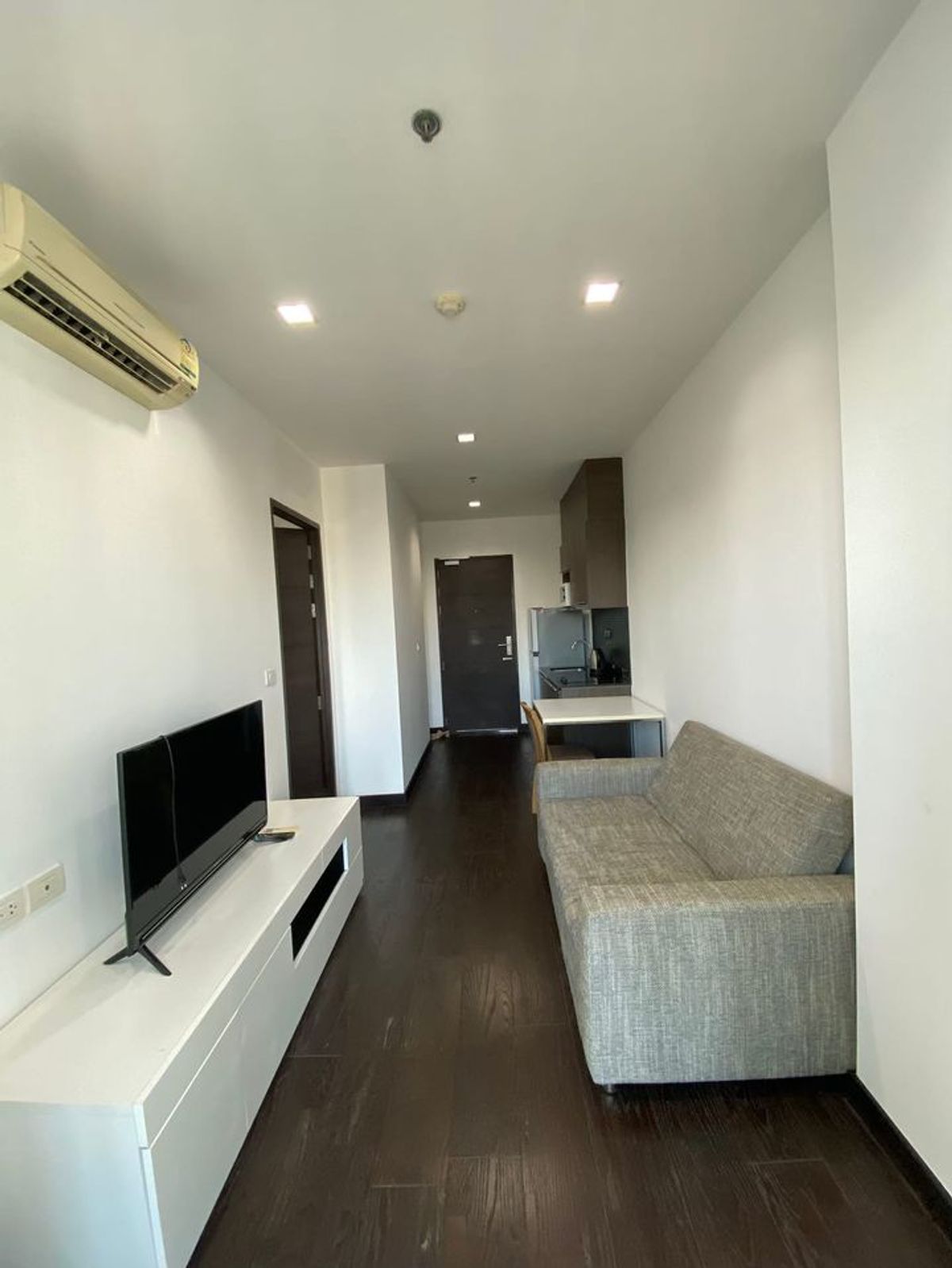 ให้เช่าคอนโดราชเทวี พญาไท : Ideo Q Phayathai【𝐑𝐄𝐍𝐓】🔥คอนโดหรู โทนขาวสว่าง พร้อมพื้นที่ใช้สอยลงตัว บิ้วอินเฟอร์ครบ 🔥 ติดต่อไลน์ไอดี: @hacondo