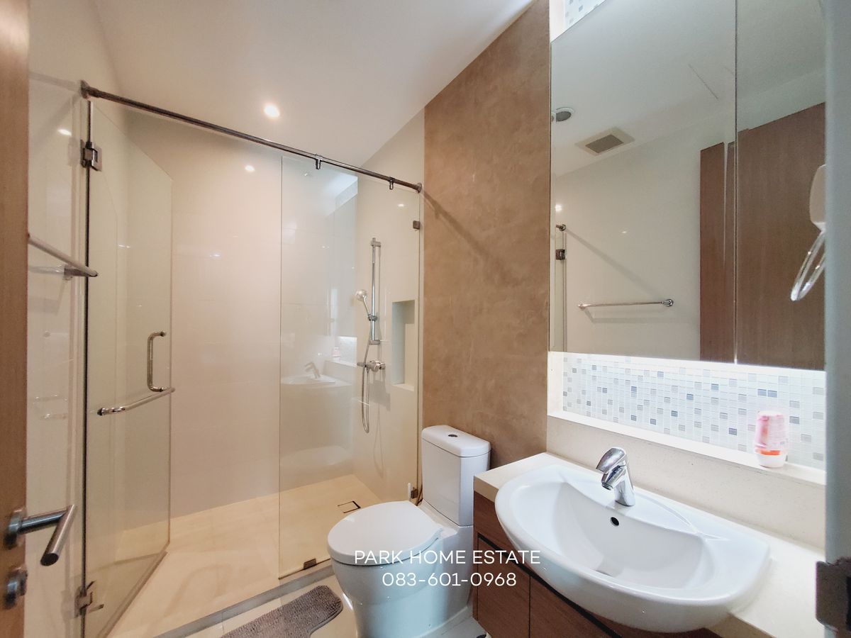 For RentCondoSukhumvit, Asoke, Thonglor : 3 Bedroom Duplex |  Bright Sukhumvit 24 only 100k thb/month