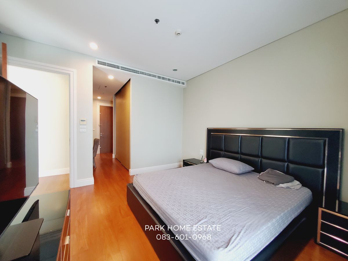 For RentCondoSukhumvit, Asoke, Thonglor : 3 Bedroom Duplex |  Bright Sukhumvit 24 only 100k thb/month
