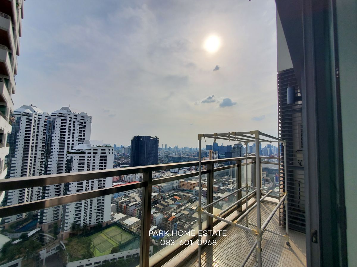 For RentCondoSukhumvit, Asoke, Thonglor : 3 Bedroom Duplex |  Bright Sukhumvit 24 only 100k thb/month