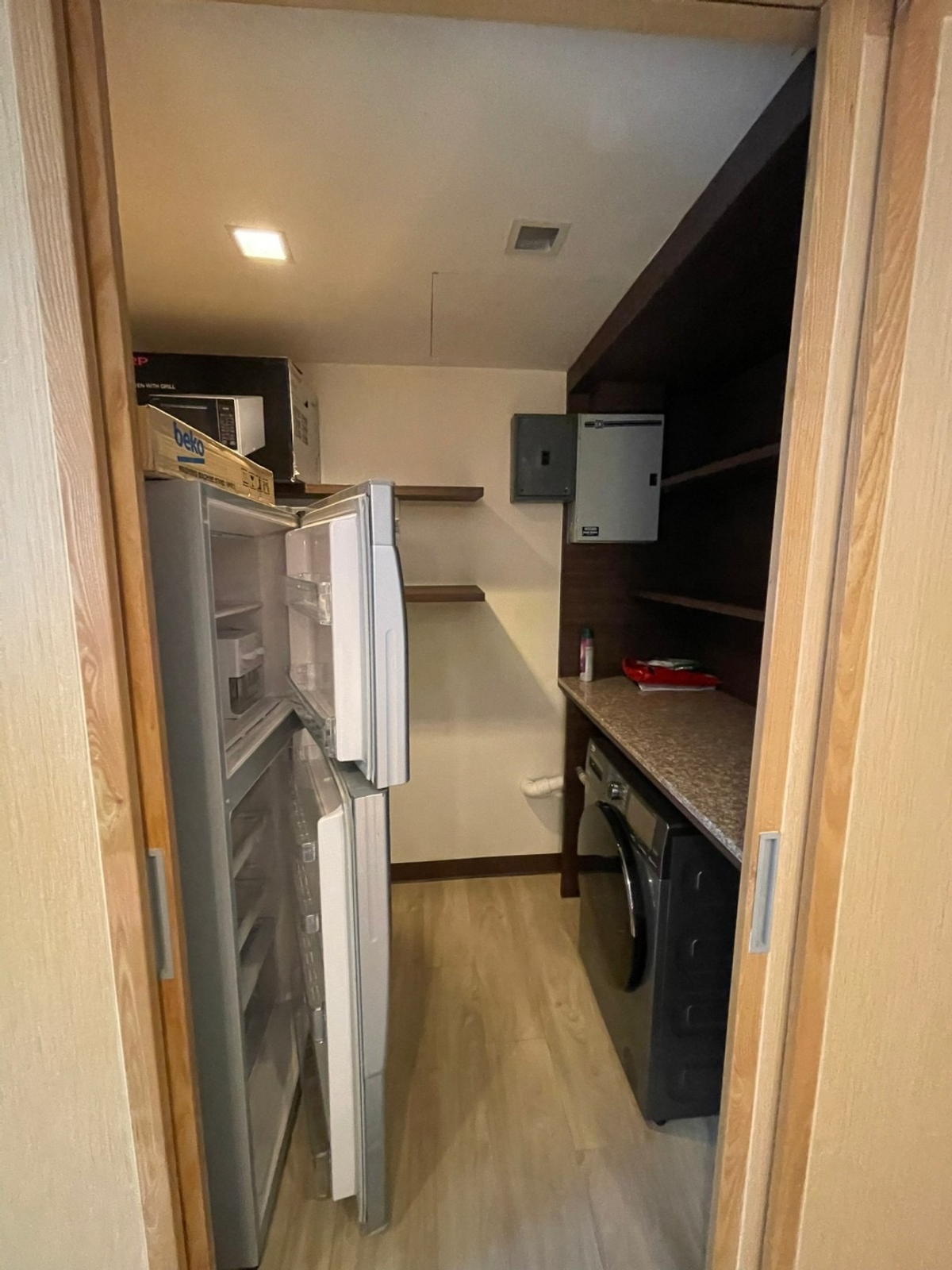 For SaleCondoWitthayu, Chidlom, Langsuan, Ploenchit : Privacy in CBD !! The condo has a high privacy. With only 30 units, beautiful rooms, very good condition.