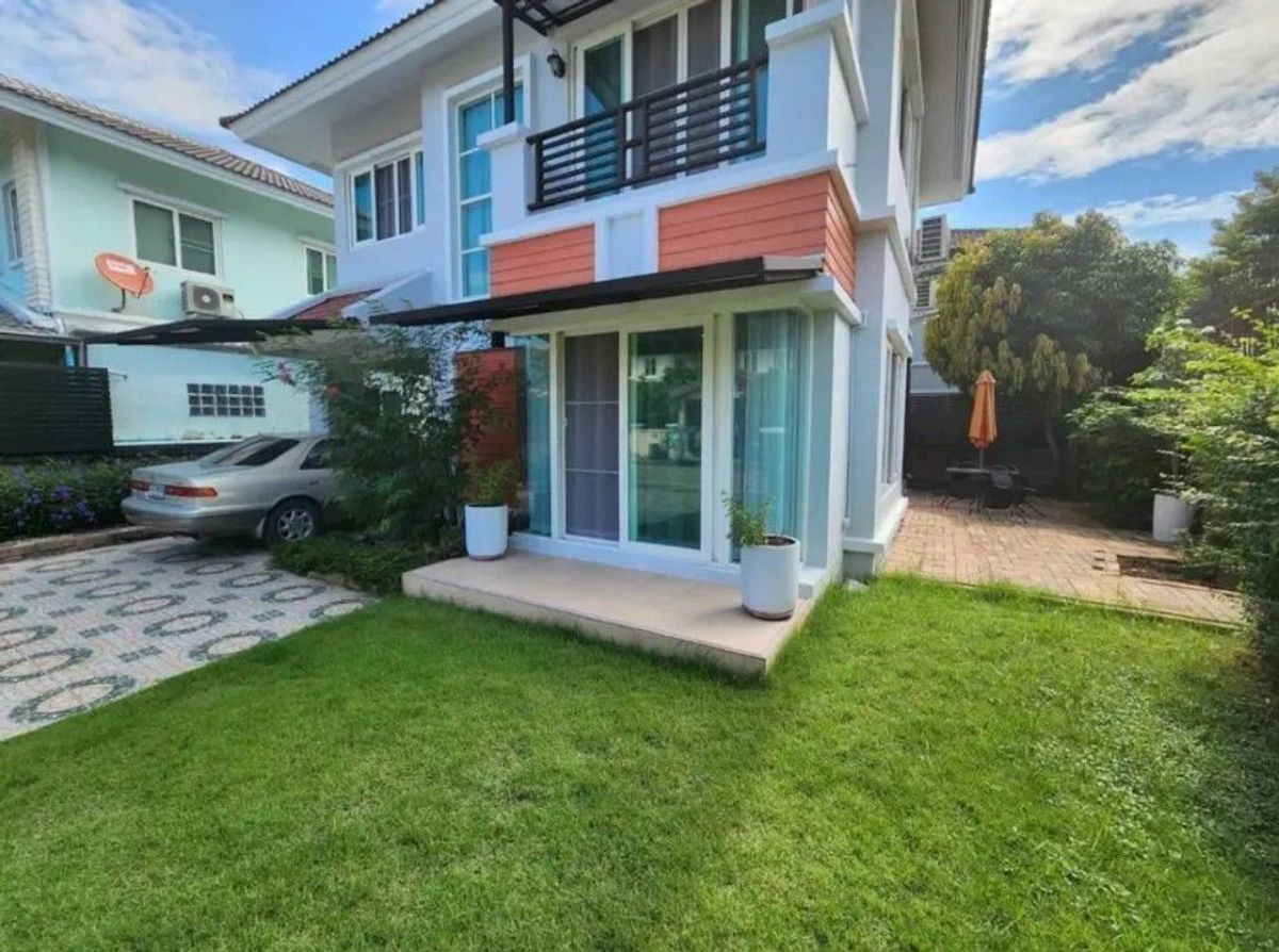 For RentHouseNonthaburi, Bang Yai, Bangbuathong : 2 -storey detached house for rent, Kazaki Ratchaphruek Rattanathibet 1 Project, on the main road, Ratchaphruek Near the purple electric train Sai Ma Station only 1 km.