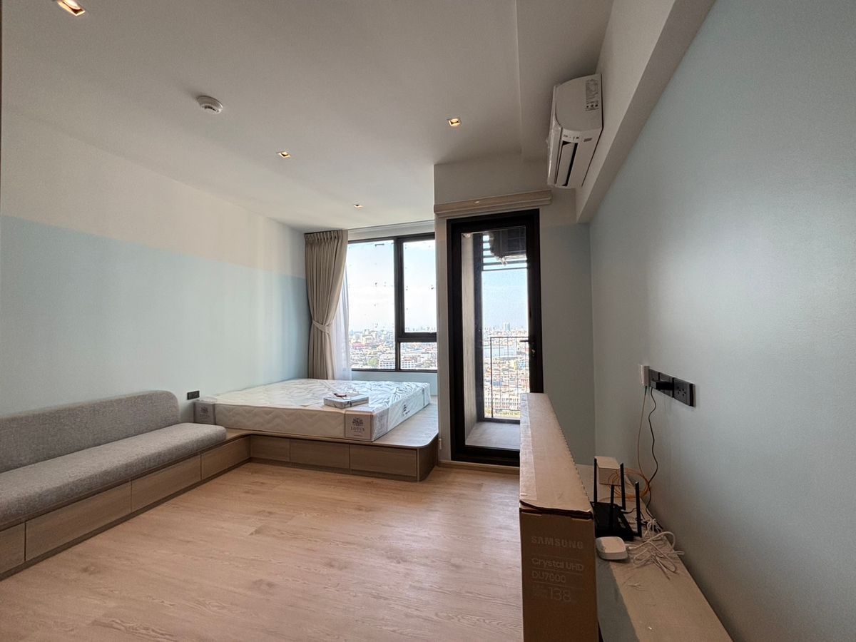 For RentCondoWongwianyai, Charoennakor : Free for rent for Reference, Sathorn, Wongwian Yai, new condo, next to BTS, beautiful room