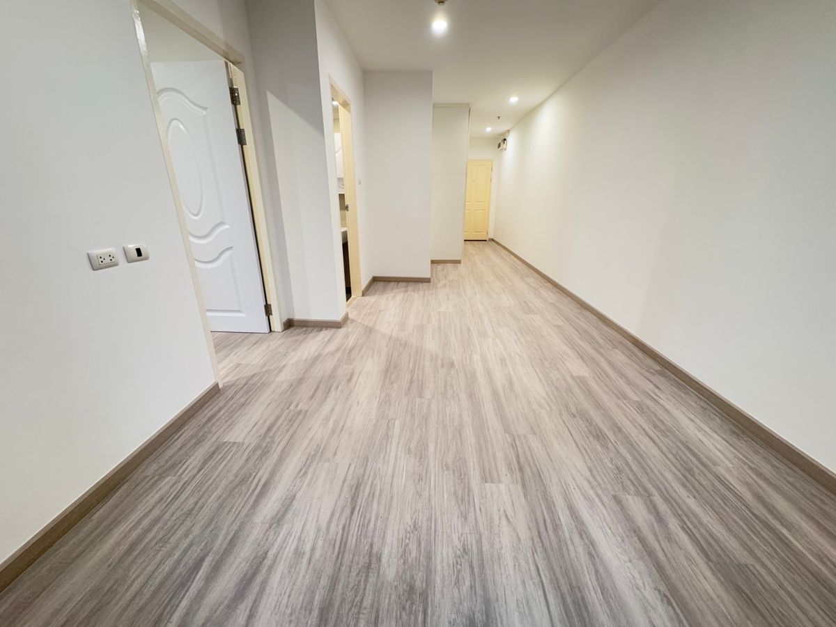 ขายคอนโดลาดพร้าว เซ็นทรัลลาดพร้าว : ขายห้องมุม Sym Condo Vipha Ladprao รีโนเวทใหม่ สอบถามได้ครับ ลดพิเศษ 2.75 ล้าน