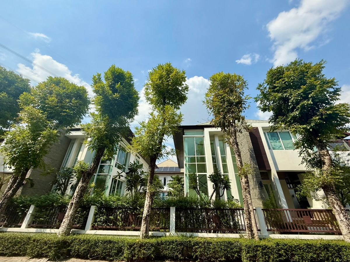 For SaleHouseBangna, Bearing, Lasalle : 2 houses for sale, Blue Lagoon, 2 pairs, adjacent to each other. Can buy a pair or separate