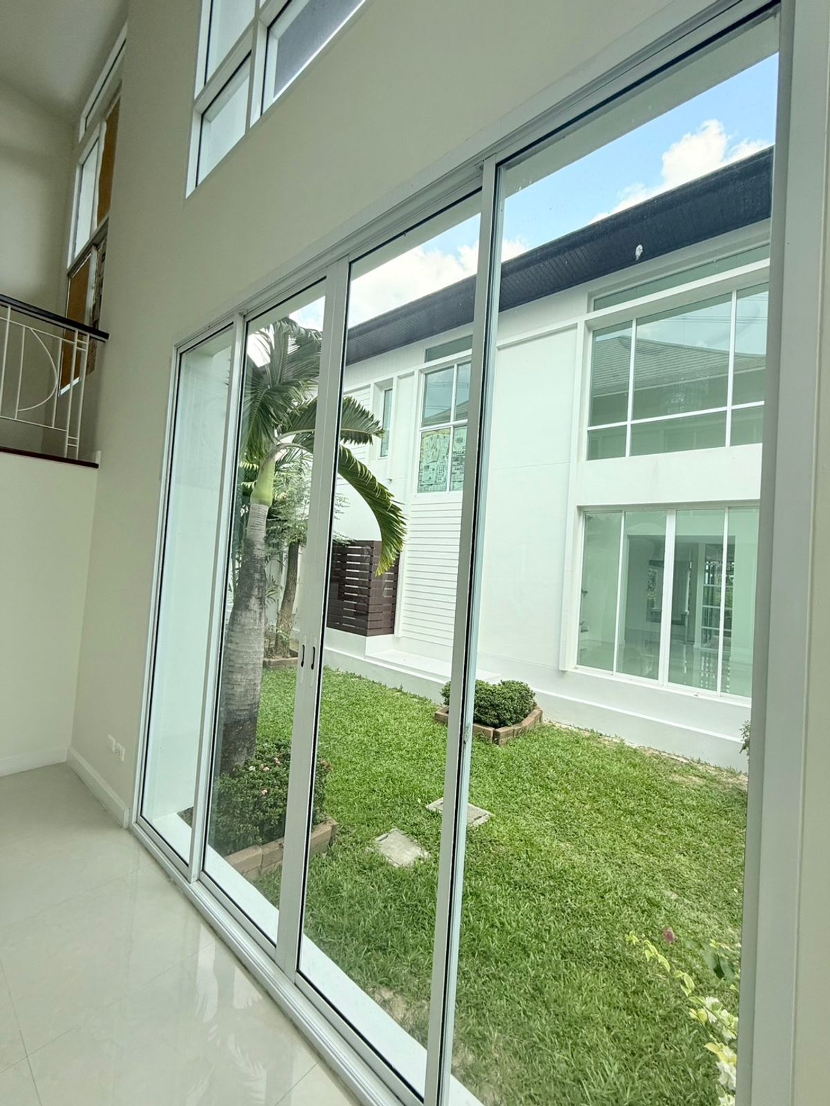 For SaleHouseBangna, Bearing, Lasalle : 2 houses for sale, Blue Lagoon, 2 pairs, adjacent to each other. Can buy a pair or separate