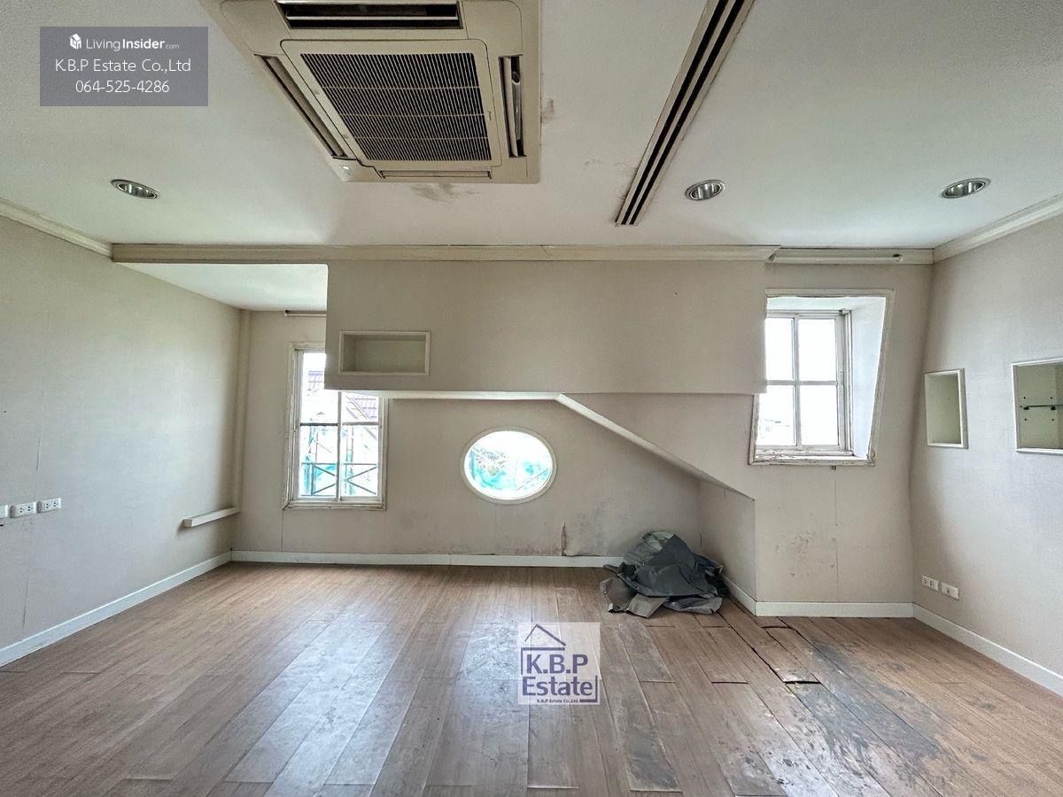 ขายทาวน์โฮมสาทร นราธิวาส : ขายทาวน์โฮม ขนาดใหญ่ 4ห้องนอน 6ห้องน้ำ 