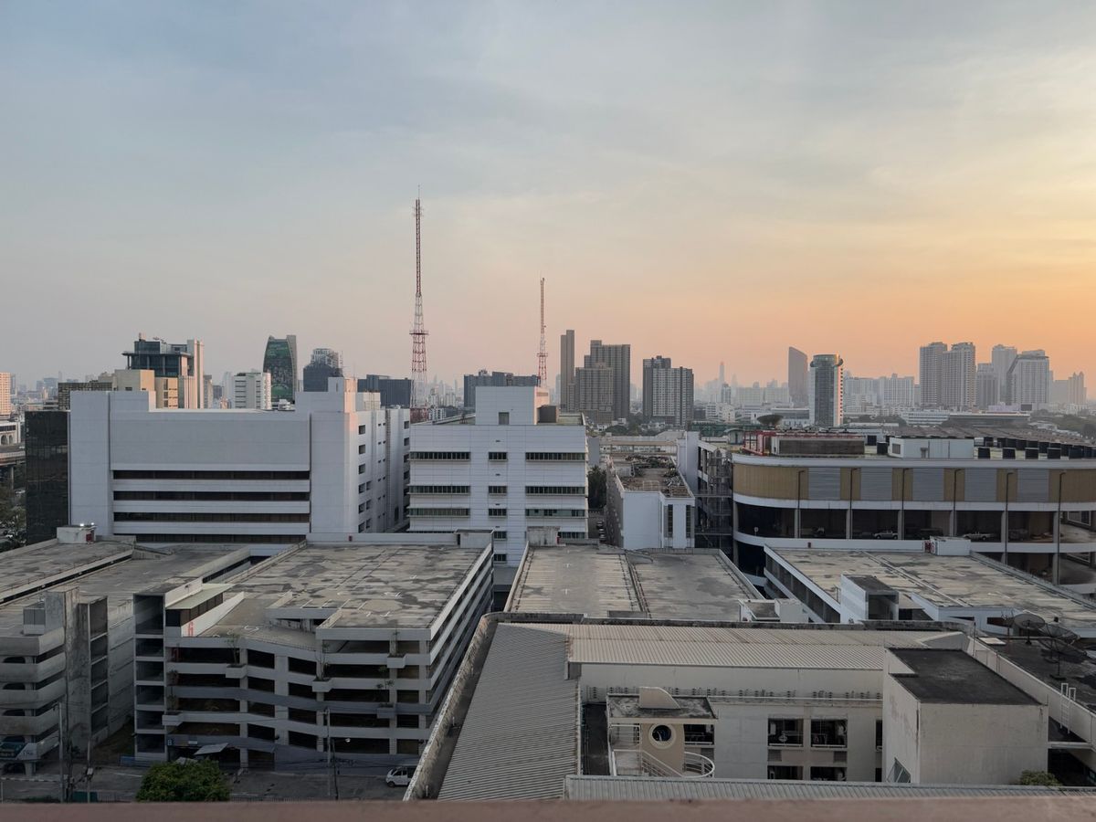 ขายคอนโดลาดพร้าว เซ็นทรัลลาดพร้าว : ขายขาดทุน คอนโด Sym Vipha Ladprao ใกล้ bts หมอชิด และ สวนจตุจักร