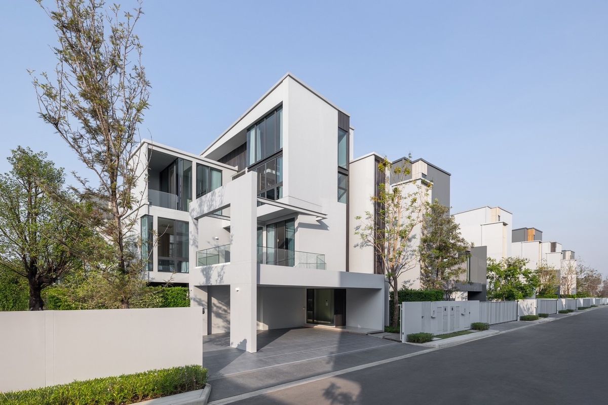 ให้เช่าบ้านพัฒนาการ ศรีนครินทร์ : ให้เช่าบ้านเดี่ยว Modern Vive กรุงเทพกรีฑา พร้อมลิฟท์ส่วนตัว ติด wellington Collage