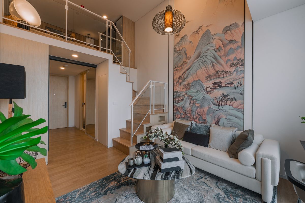 For SaleCondoRama9, Petchburi, RCA : Luxury condo for sale in Landmark at MRTA RAMA 9, 19 floors, living space 27.50 sq.m., 1st floor, 1 bedroom, 1 living room, with special services from Cassia. Convenient transportation, near the MRT Station, Rama 9 Orange Station.