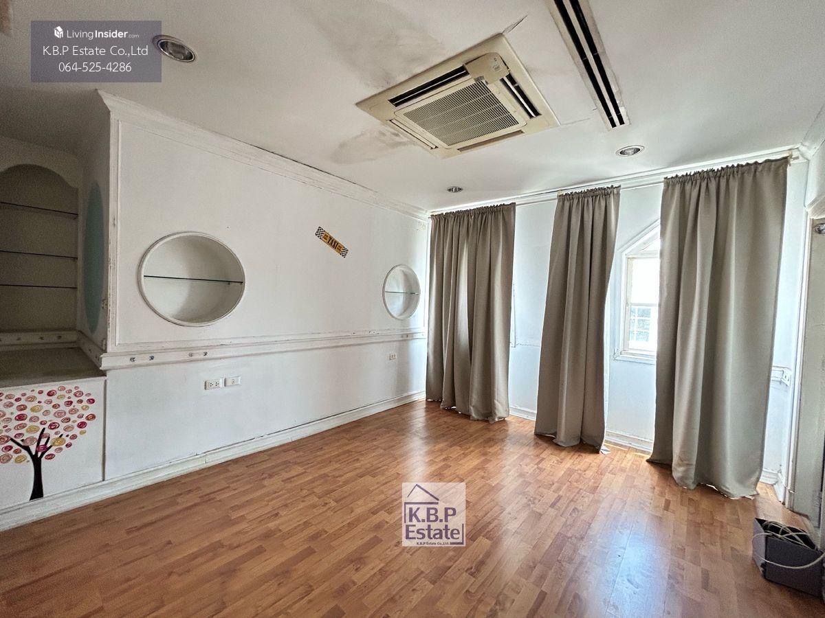 ขายทาวน์โฮมสาทร นราธิวาส : ขายทาวน์โฮม ขนาดใหญ่ 4ห้องนอน 6ห้องน้ำ 