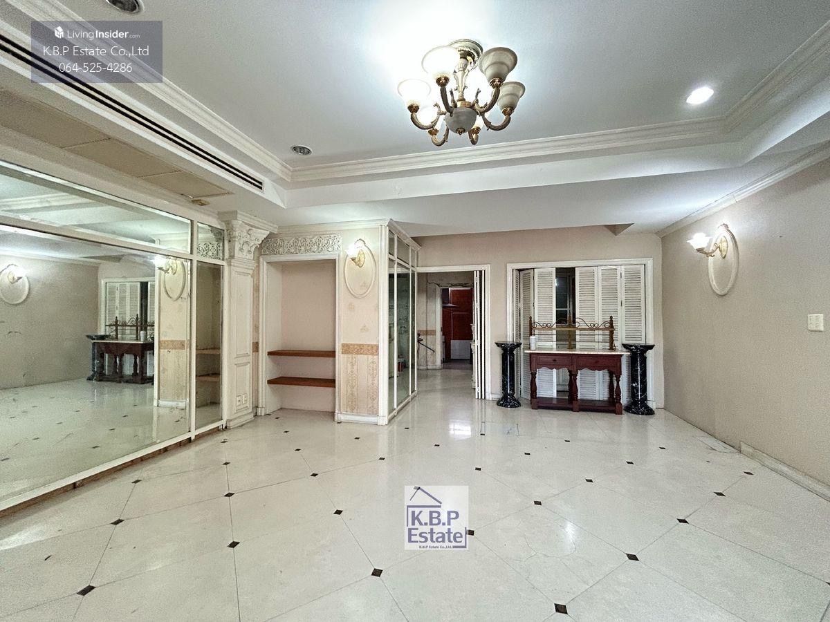 ขายทาวน์โฮมสาทร นราธิวาส : ขายทาวน์โฮม ขนาดใหญ่ 4ห้องนอน 6ห้องน้ำ 