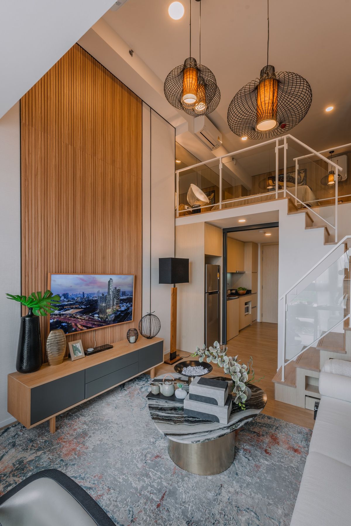 For SaleCondoRama9, Petchburi, RCA : Luxury condo for sale in Landmark at MRTA RAMA 9, 19 floors, living space 27.50 sq.m., 1st floor, 1 bedroom, 1 living room, with special services from Cassia. Convenient transportation, near the MRT Station, Rama 9 Orange Station.