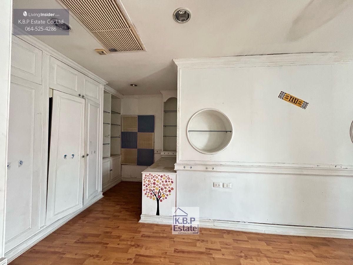 ขายทาวน์โฮมสาทร นราธิวาส : ขายทาวน์โฮม ขนาดใหญ่ 4ห้องนอน 6ห้องน้ำ 