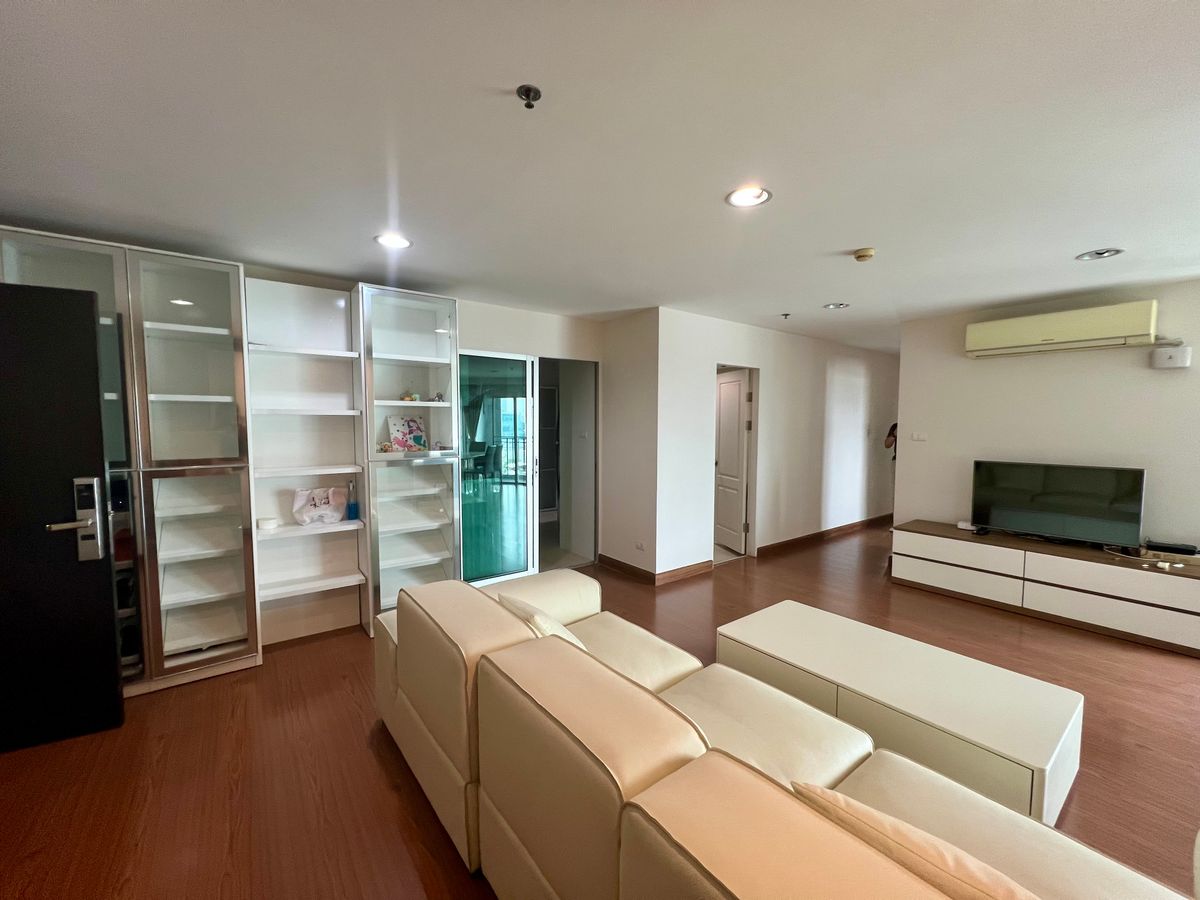 For SaleCondoRama9, Petchburi, RCA : ✨Condo for Sale: Belle Grand Rama 9 - 3 Bedrooms in Prime Location 🏙️✨