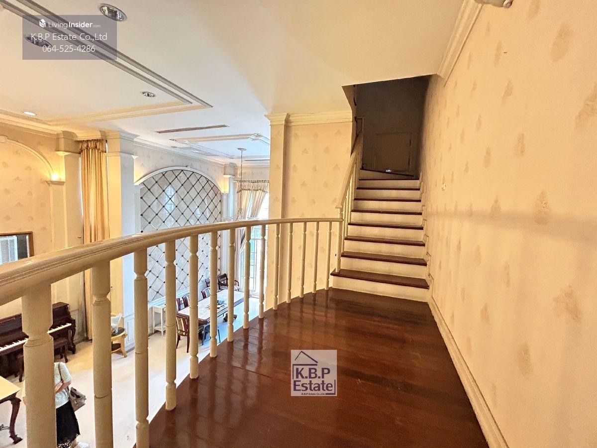 ขายทาวน์โฮมสาทร นราธิวาส : ขายทาวน์โฮม ขนาดใหญ่ 4ห้องนอน 6ห้องน้ำ 