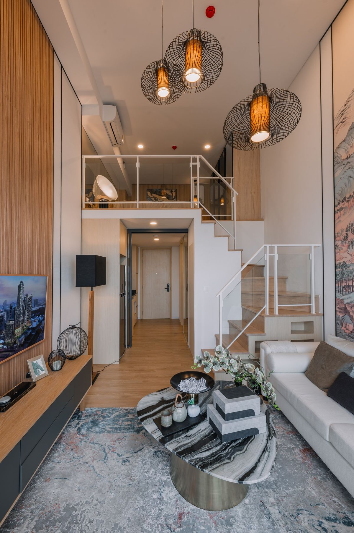 For SaleCondoRama9, Petchburi, RCA : Luxury condo for sale in Landmark at MRTA RAMA 9, 19 floors, living space 27.50 sq.m., 1st floor, 1 bedroom, 1 living room, with special services from Cassia. Convenient transportation, near the MRT Station, Rama 9 Orange Station.