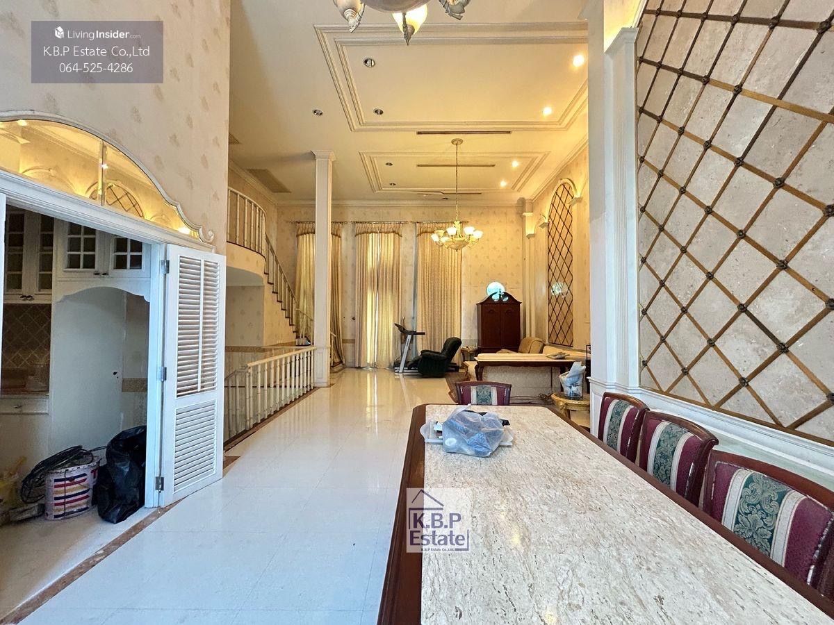 ขายทาวน์โฮมสาทร นราธิวาส : ขายทาวน์โฮม ขนาดใหญ่ 4ห้องนอน 6ห้องน้ำ 