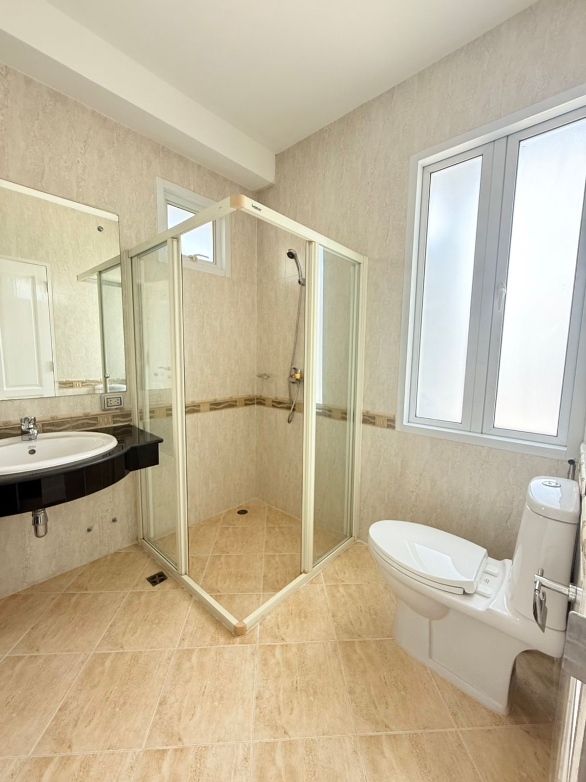 For SaleHouseBangna, Bearing, Lasalle : 2 houses for sale, Blue Lagoon, 2 pairs, adjacent to each other. Can buy a pair or separate