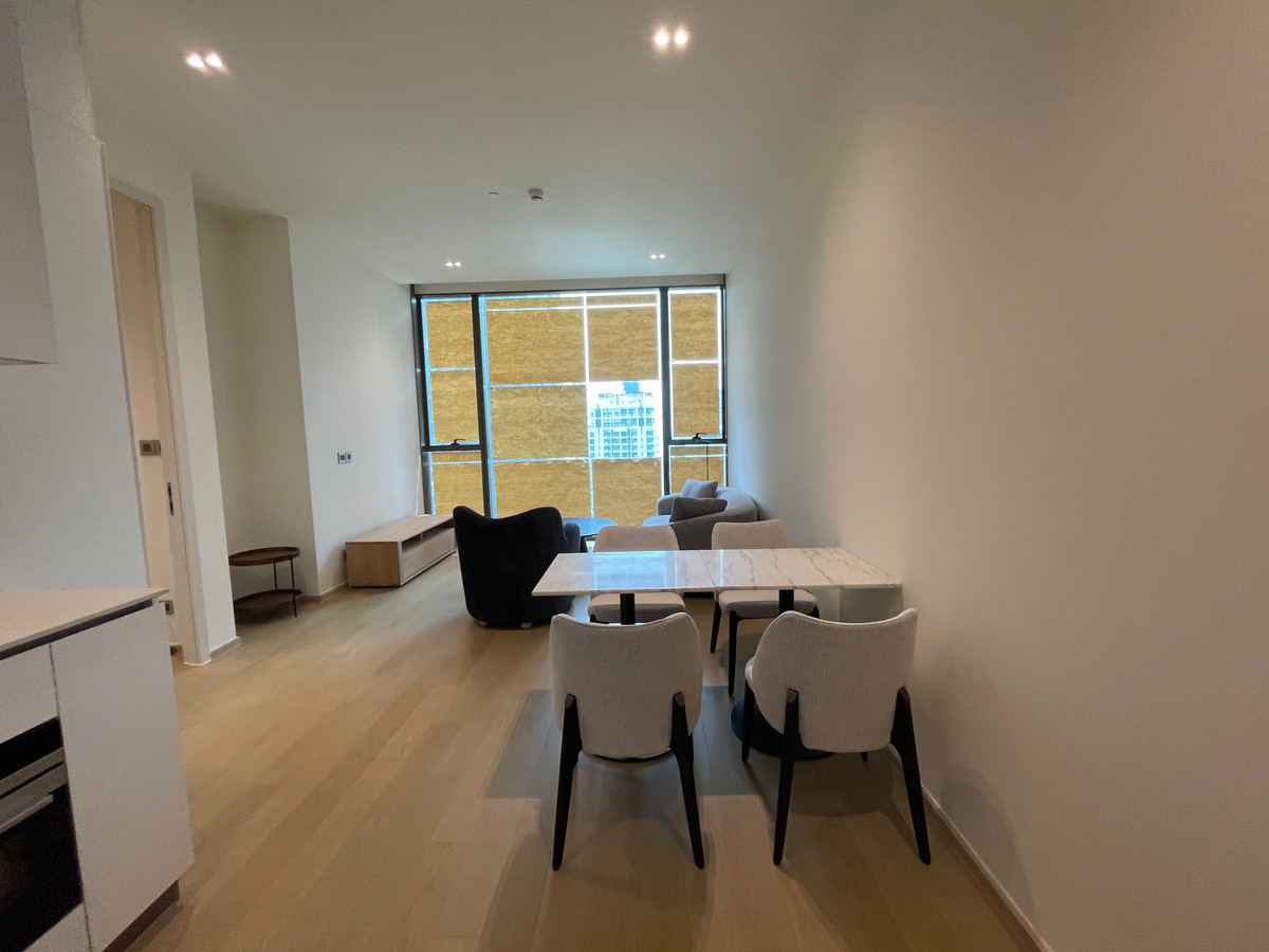 ขายคอนโดสุขุมวิท อโศก ทองหล่อ : ขายคอนโดหรู เดอะ สแตรนด์ ทองหล่อ ชั้น 22 พื้นที่ใช้สอย 53.94 ตร.ม. ขนาด 1 ห้องนอน 1 ห้องน้ำ  ใกล้ BTS ทองหล่อ 30 ม.