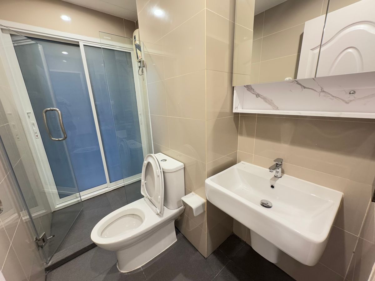 ขายคอนโดลาดพร้าว เซ็นทรัลลาดพร้าว : ขายห้องมุม Sym Condo Vipha Ladprao รีโนเวทใหม่ สอบถามได้ครับ ลดพิเศษ 2.75 ล้าน