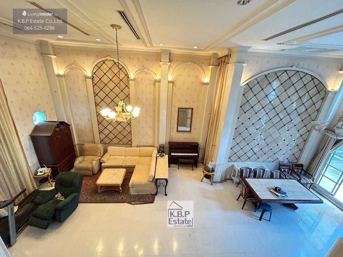 ขายทาวน์โฮมสาทร นราธิวาส : ขายทาวน์โฮม ขนาดใหญ่ 4ห้องนอน 6ห้องน้ำ 