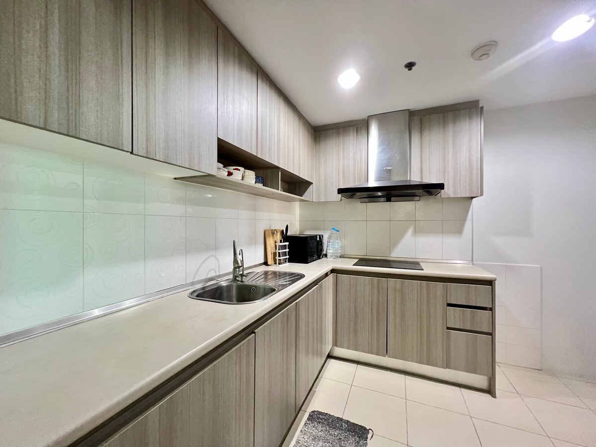 For SaleCondoRama9, Petchburi, RCA : ✨Condo for Sale: Belle Grand Rama 9 - 3 Bedrooms in Prime Location 🏙️✨