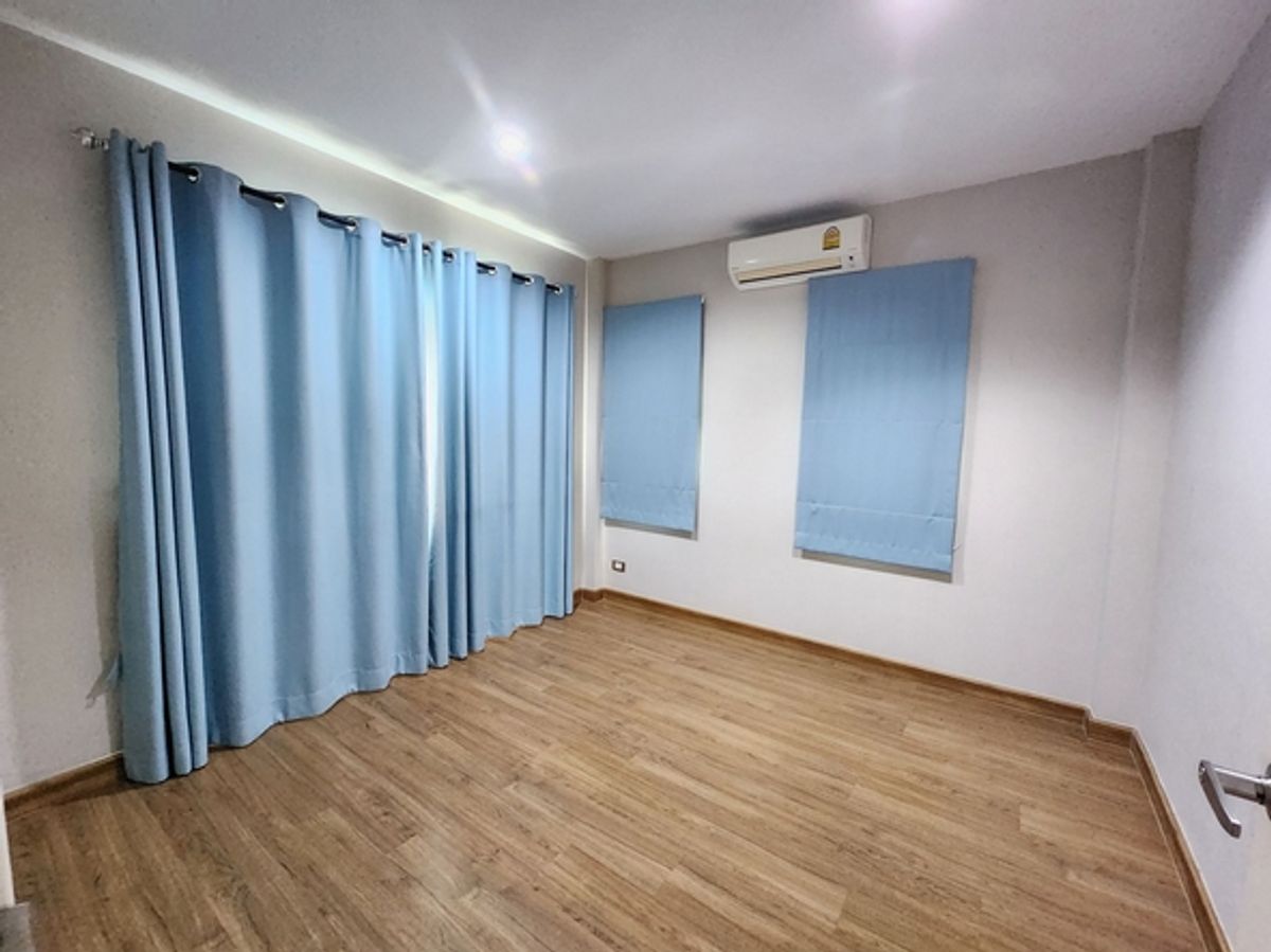 For SaleHouseNonthaburi, Bang Yai, Bangbuathong : House for sale, The City, Bang Yai 52.7 sq.w., 4 bedrooms. There is a bedroom on the ground floor. Near Central West Group, MRT Purple Line, Bang Phai Canal