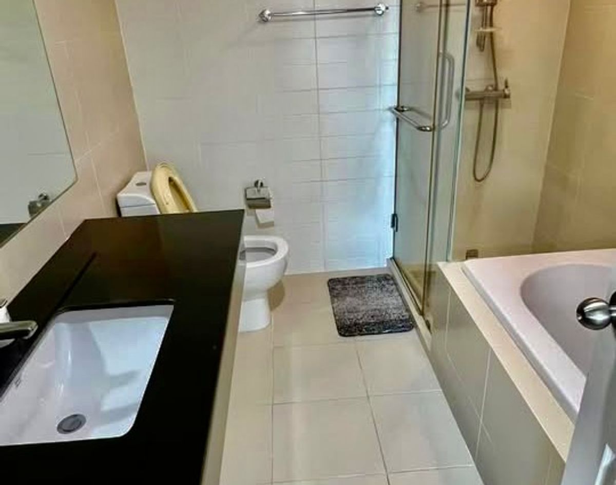 For SaleCondoRama9, Petchburi, RCA : ✨Condo for Sale: Belle Grand Rama 9 - 3 Bedrooms in Prime Location 🏙️✨