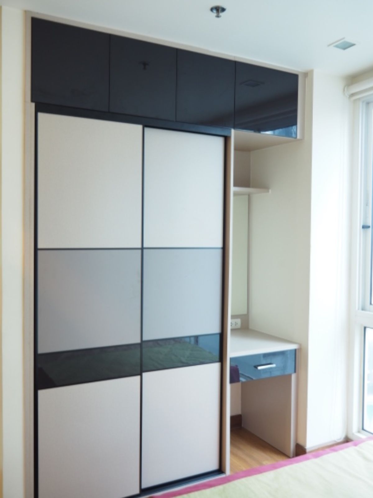 For RentCondoRatchathewi,Phayathai : Wish@Siam【𝐑𝐄𝐍𝐓】🔥 Muji style condo Natural wood tones simple furniture decoration.🔥 Contact Line ID: @hacondo