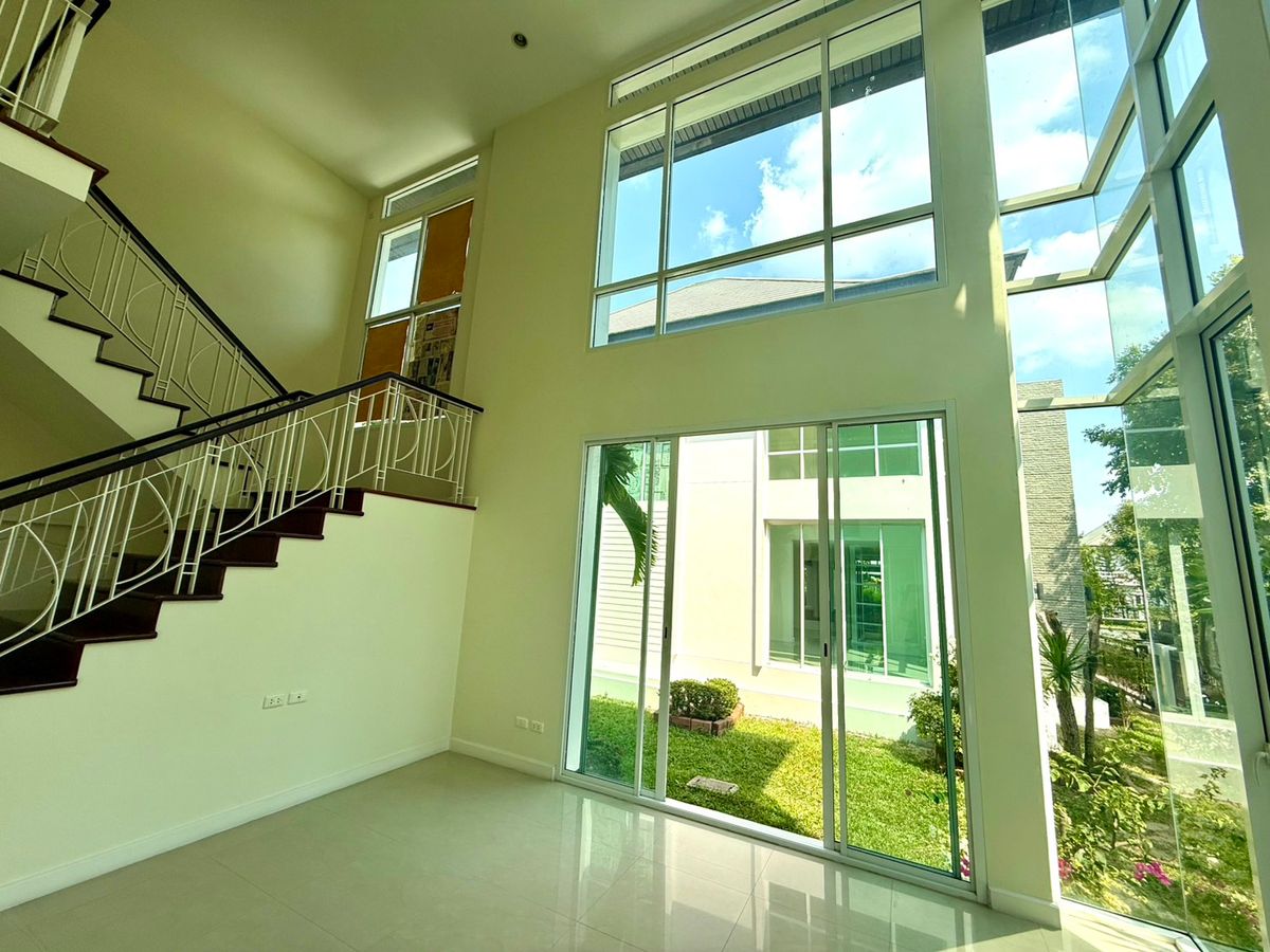 For SaleHouseBangna, Bearing, Lasalle : 2 houses for sale, Blue Lagoon, 2 pairs, adjacent to each other. Can buy a pair or separate