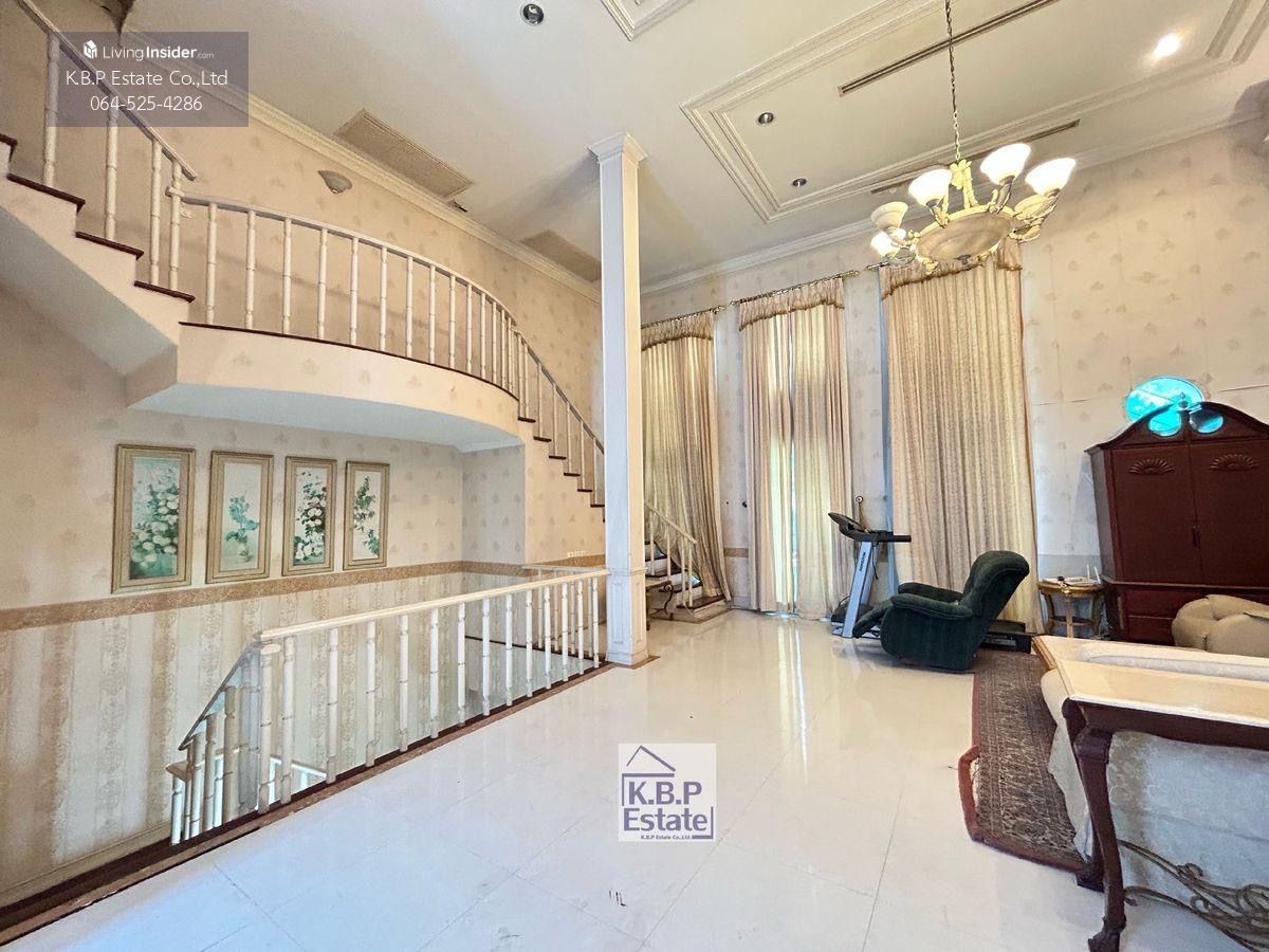 ขายทาวน์โฮมสาทร นราธิวาส : ขายทาวน์โฮม ขนาดใหญ่ 4ห้องนอน 6ห้องน้ำ 