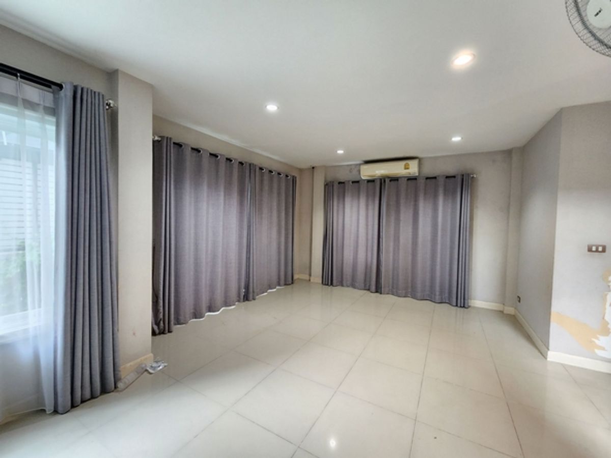 For SaleHouseNonthaburi, Bang Yai, Bangbuathong : House for sale, The City, Bang Yai 52.7 sq.w., 4 bedrooms. There is a bedroom on the ground floor. Near Central West Group, MRT Purple Line, Bang Phai Canal