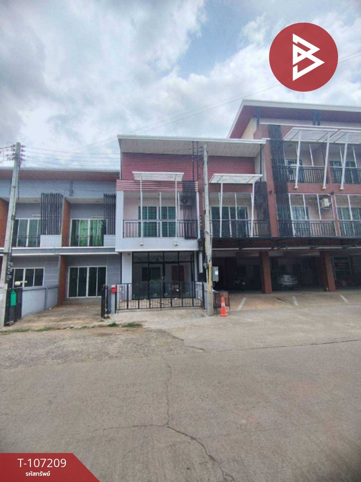 For SaleTownhomePhetchabun : 2 -story townhouse for sale, area 20.5 sq.w. Sri Thep, Phetchabun