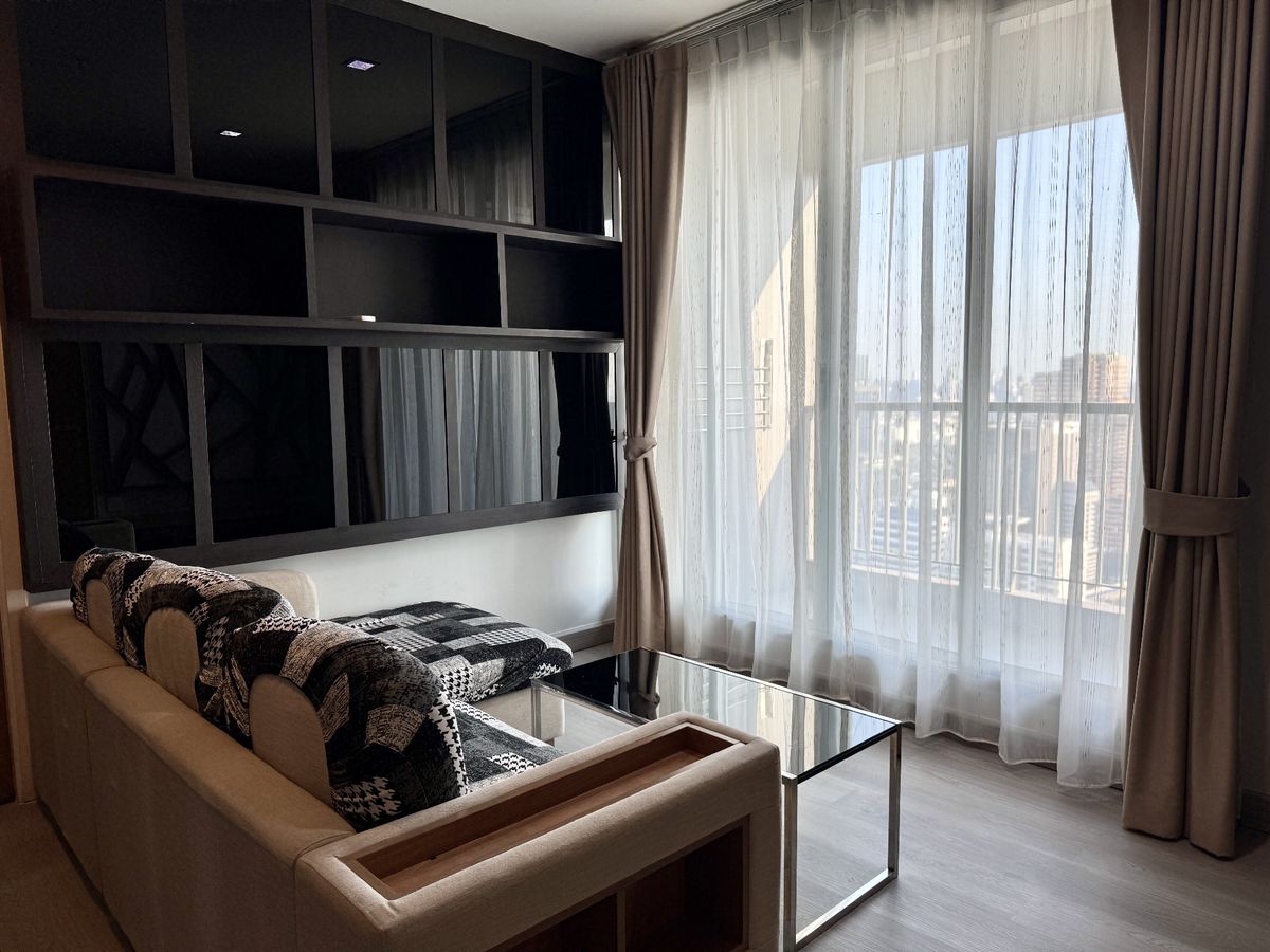CondoSapankwai,Jatujak : 🔥For urgent rent🔥Rhythm Phahon - Ari Rhythm Phahon - Ari (2 bedrooms, 2 bathrooms) near Saphan Khwai intersection, convenient transportation