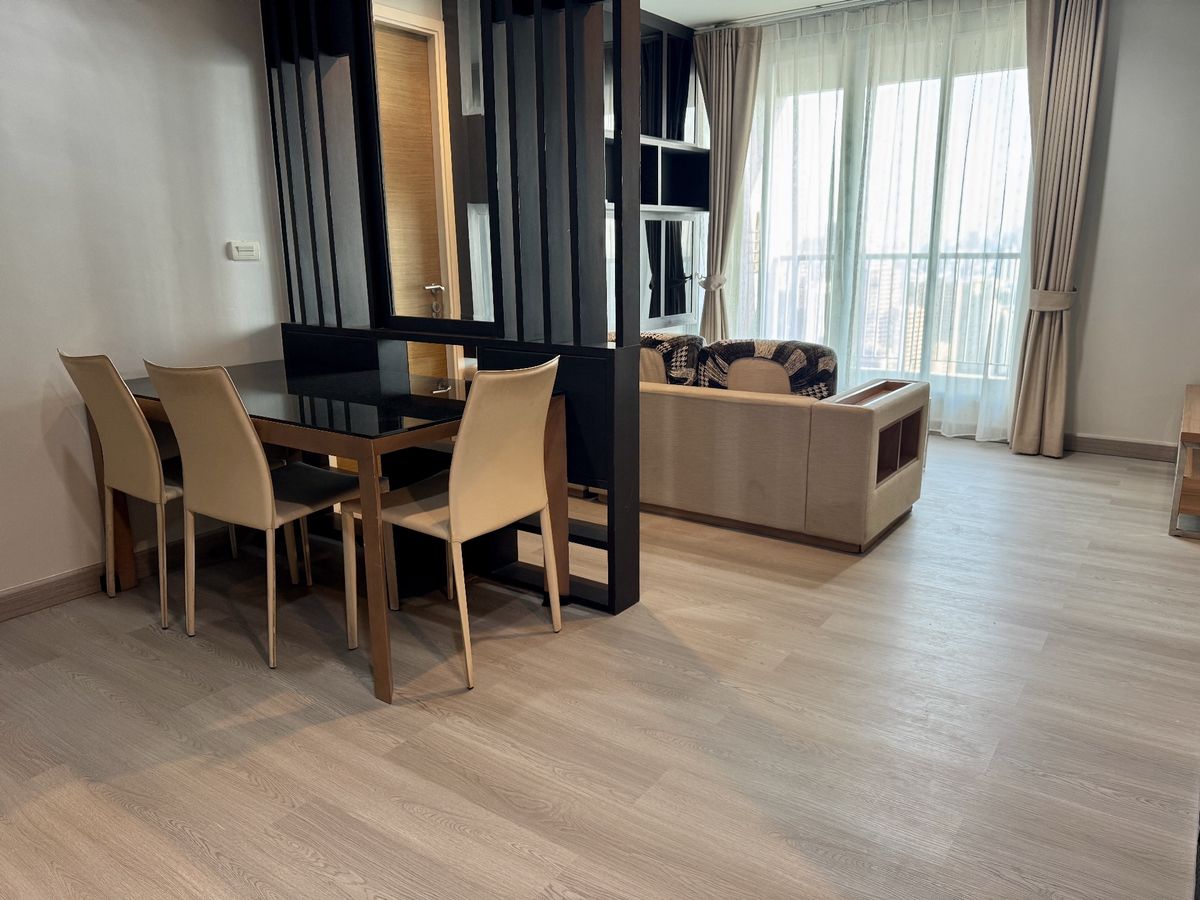 CondoSapankwai,Jatujak : 🔥For urgent rent🔥Rhythm Phahon - Ari Rhythm Phahon - Ari (2 bedrooms, 2 bathrooms) near Saphan Khwai intersection, convenient transportation
