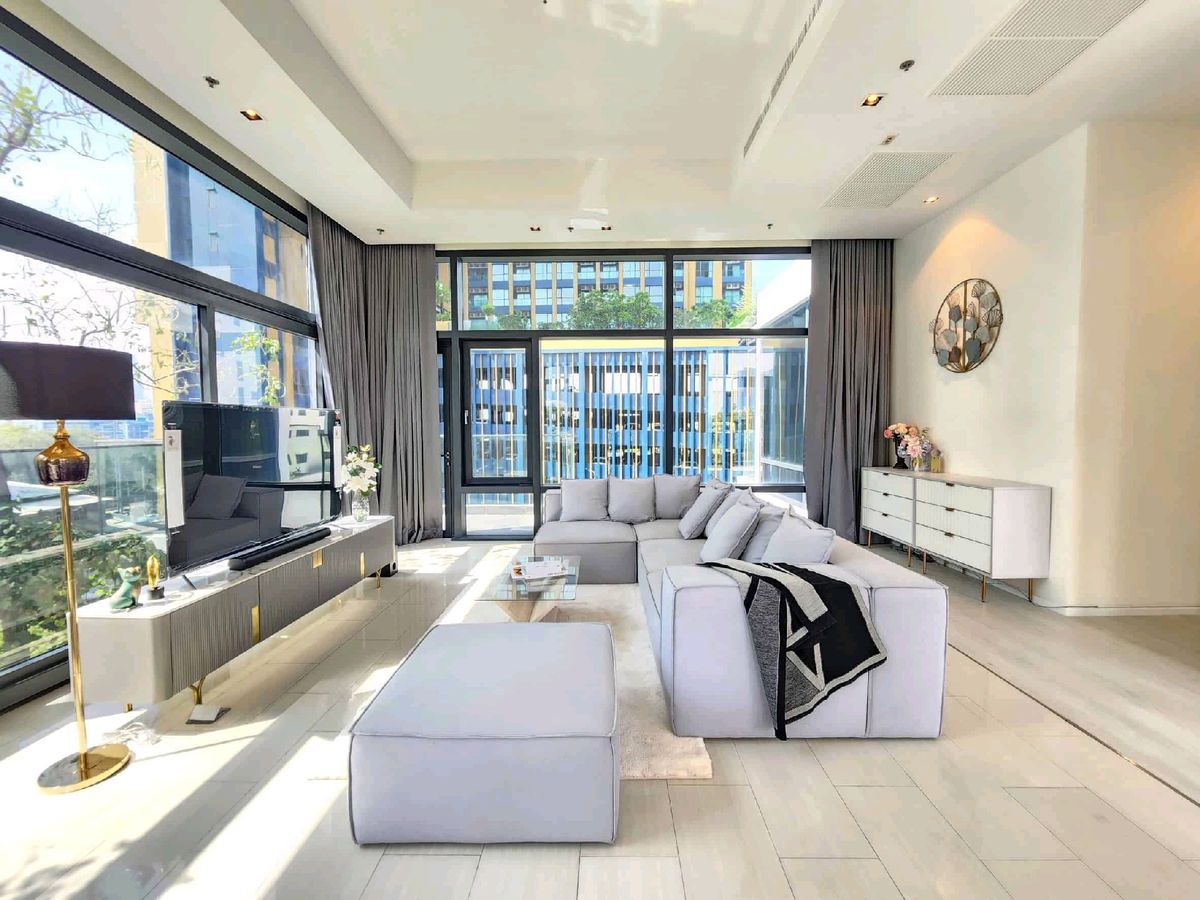 ให้เช่าคอนโดพระราม 9 เพชรบุรีตัดใหม่ RCA : Circle Living Prototype: Pet-Friendly 2-Storey Residence Near Makkasan Airport Link