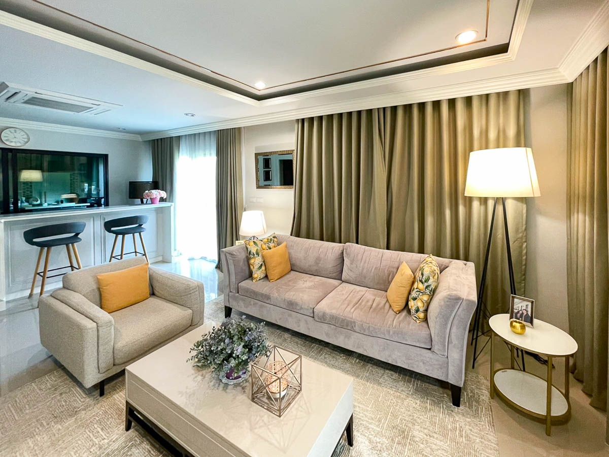 For SaleHousePattanakan, Srinakarin : Setthasiri House for sale, 3 bedrooms, 63 square meters, 181 sqm. After the corner, there is a housekeeper near Suvarnabhumi Onnut Prawet Chalerm Phrakiat Rama 9 Lat Krabang: SL25S-006